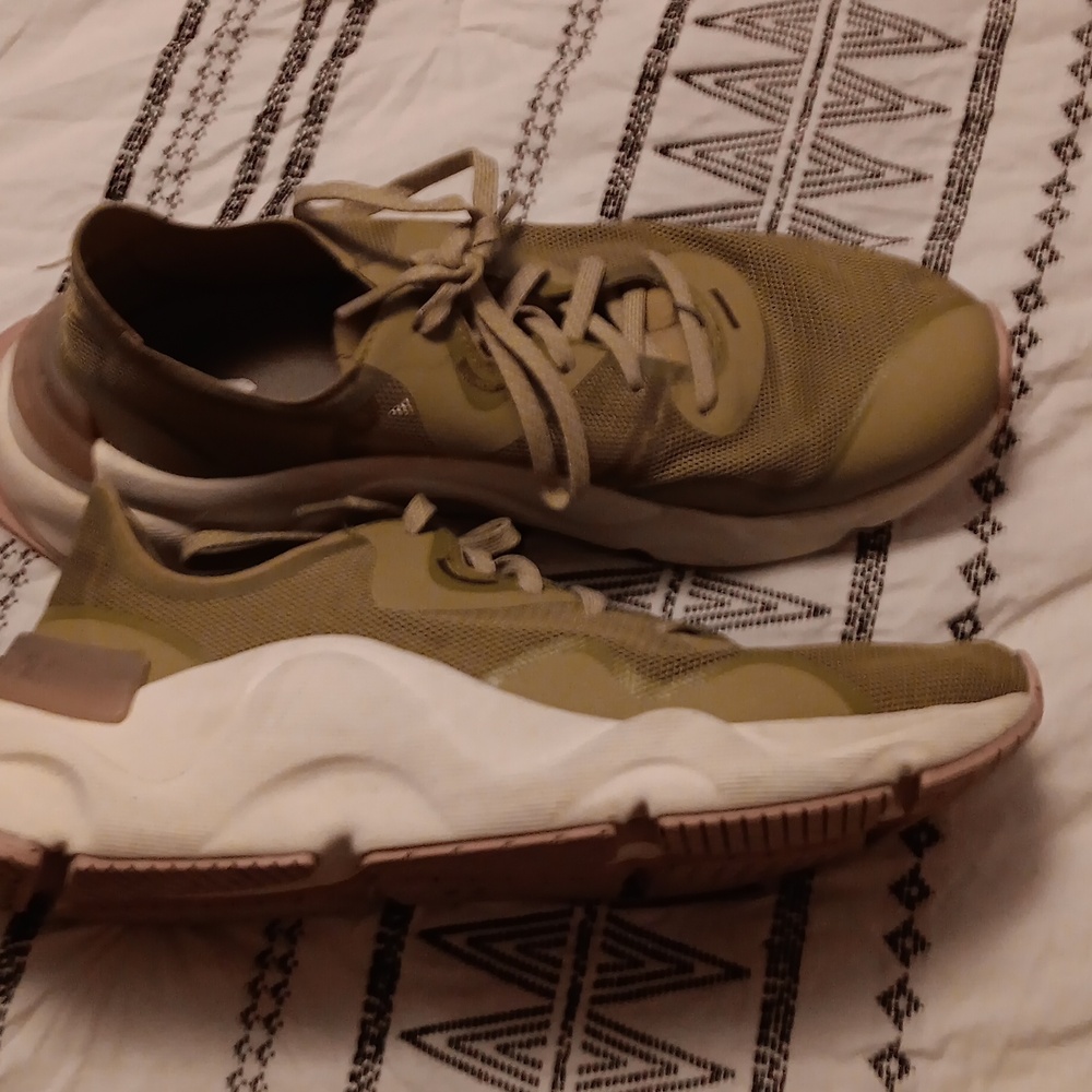 Sorel Green Tennis shoes